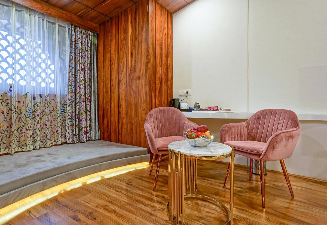 Hotel Snowland, Srinagar Exteriér fotografie